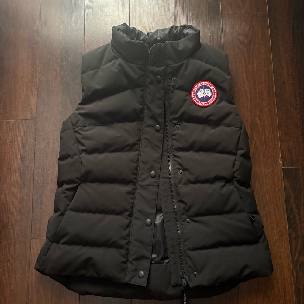 Canada Goose women’s freestyle vest - Picture 2 of 10